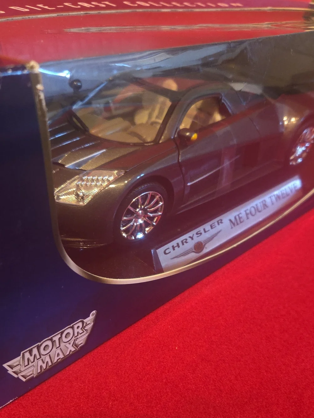 1/18 Scale Chrysler ME Four Twelve by Motor Max